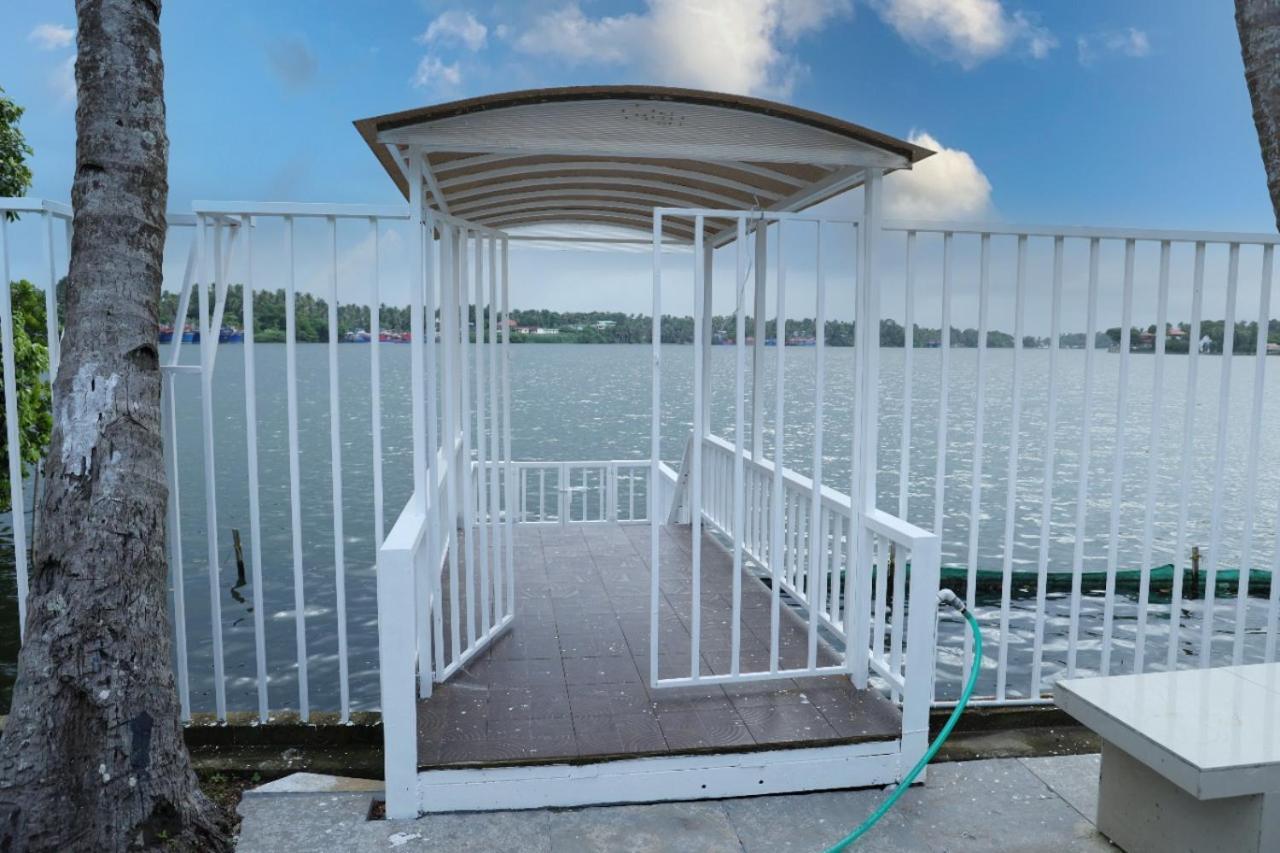 Quilon Lake Inn كولاّم المظهر الخارجي الصورة